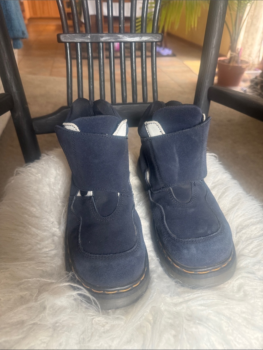 Gender neutral Dr. Martens 8543 Airwair made in England